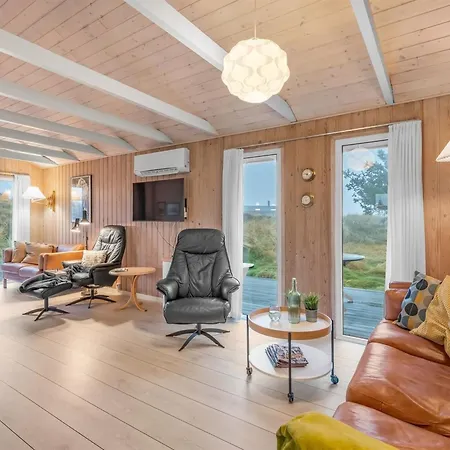 Casandra - 600m From The Sea By Interhome
